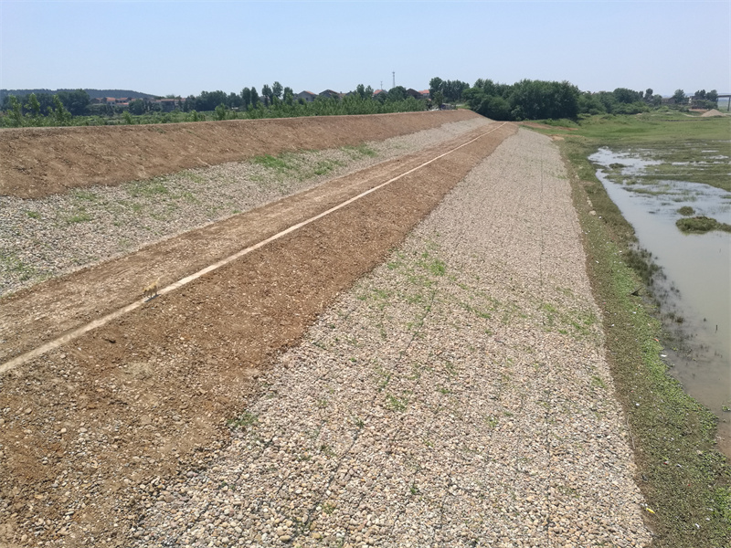 湖南小山建设有限公司,承接水利水电工程,承接河湖疏浚工程,机械设备租赁,建材销售,小山建设